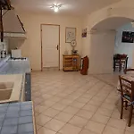 Familial Avec Jardin, Cheminee Et Equipements Bebe - Bellevigne, Charente - Fr-1-653-149 Viville