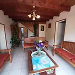 Familial Avec Jardin, Cheminee Et Equipements Bebe - Bellevigne, Charente - Fr-1-653-149 Viville