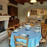 Familial Avec Jardin, Cheminee Et Equipements Bebe - Bellevigne, Charente - Fr-1-653-149 * Viville