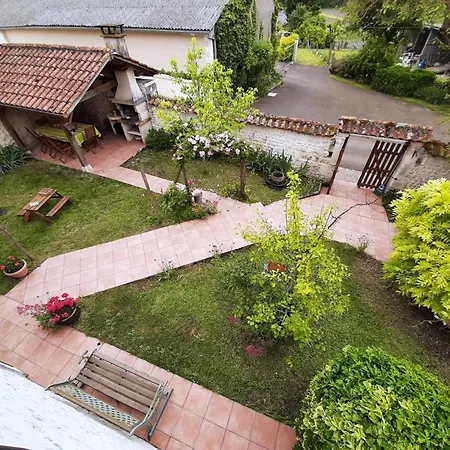 Familial Avec Jardin, Cheminée Et équipements Bébé – Bellevigne, Charente - Fr-1-653-149 *