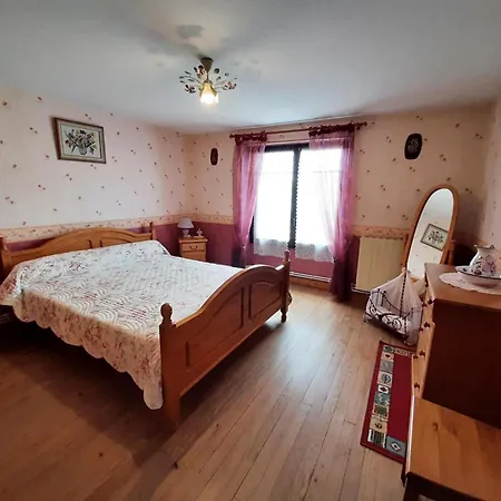 Familial Avec Jardin, Cheminée Et équipements Bébé – Bellevigne, Charente - Fr-1-653-149 Сasa de vacaciones