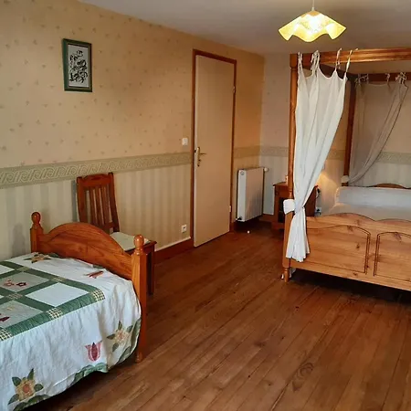 Familial Avec Jardin, Cheminée Et équipements Bébé – Bellevigne, Charente - Fr-1-653-149 Сasa de vacaciones *