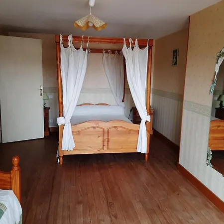 Сasa de vacaciones Familial Avec Jardin, Cheminée Et équipements Bébé – Bellevigne, Charente - Fr-1-653-149 Viville