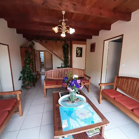 Familial Avec Jardin, Cheminée Et équipements Bébé – Bellevigne, Charente - Fr-1-653-149 Viville