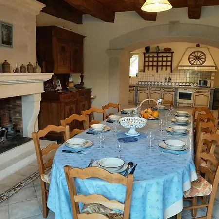 Familial Avec Jardin, Cheminée Et équipements Bébé – Bellevigne, Charente - Fr-1-653-149 * Viville