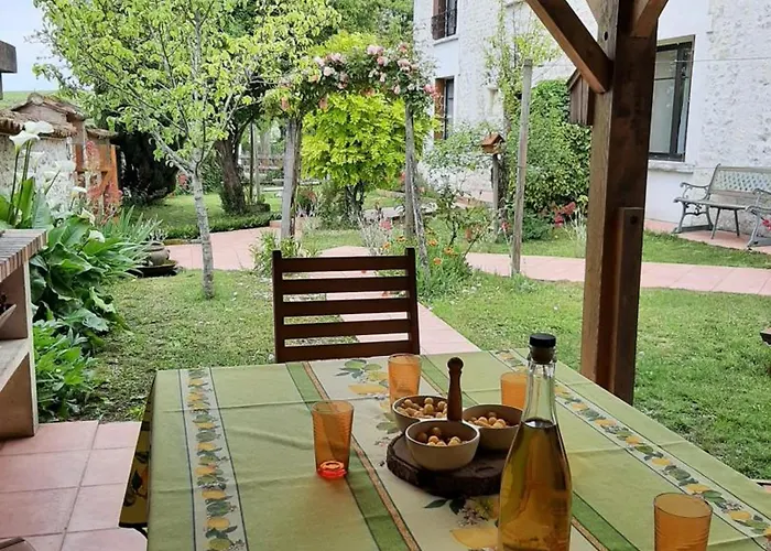 度假居 Familial Avec Jardin, Cheminee Et Equipements Bebe - Bellevigne, Charente - Fr-1-653-149 Viville