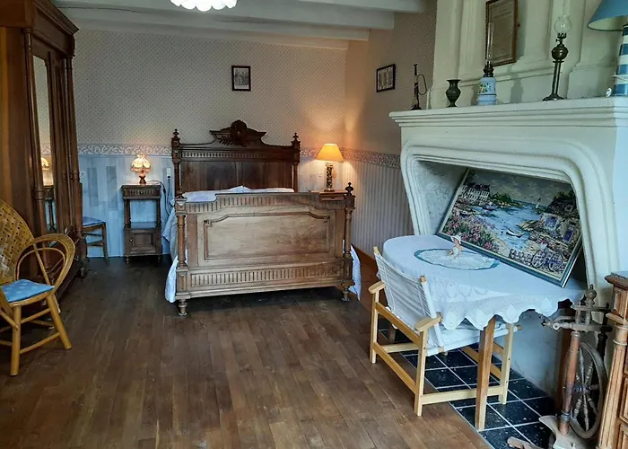 Familial Avec Jardin, Cheminee Et Equipements Bebe - Bellevigne, Charente - Fr-1-653-149