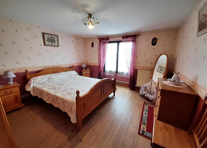 Familial Avec Jardin, Cheminee Et Equipements Bebe - Bellevigne, Charente - Fr-1-653-149 度假居