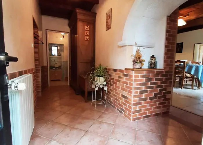 Familial Avec Jardin, Cheminee Et Equipements Bebe - Bellevigne, Charente - Fr-1-653-149 度假居 Viville